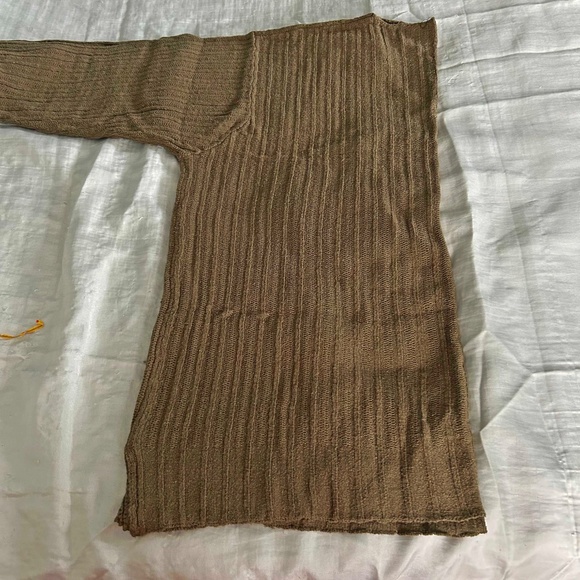 SWEATER, SILK 100%, SIZE 3X, KHAKI GREEN, V-NECK, BLOOMINGDALES, LONG SLEEVES, - Picture 2 of 5